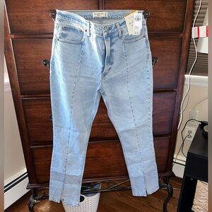 NWT Abercrombie The Skinny High Rise jeans